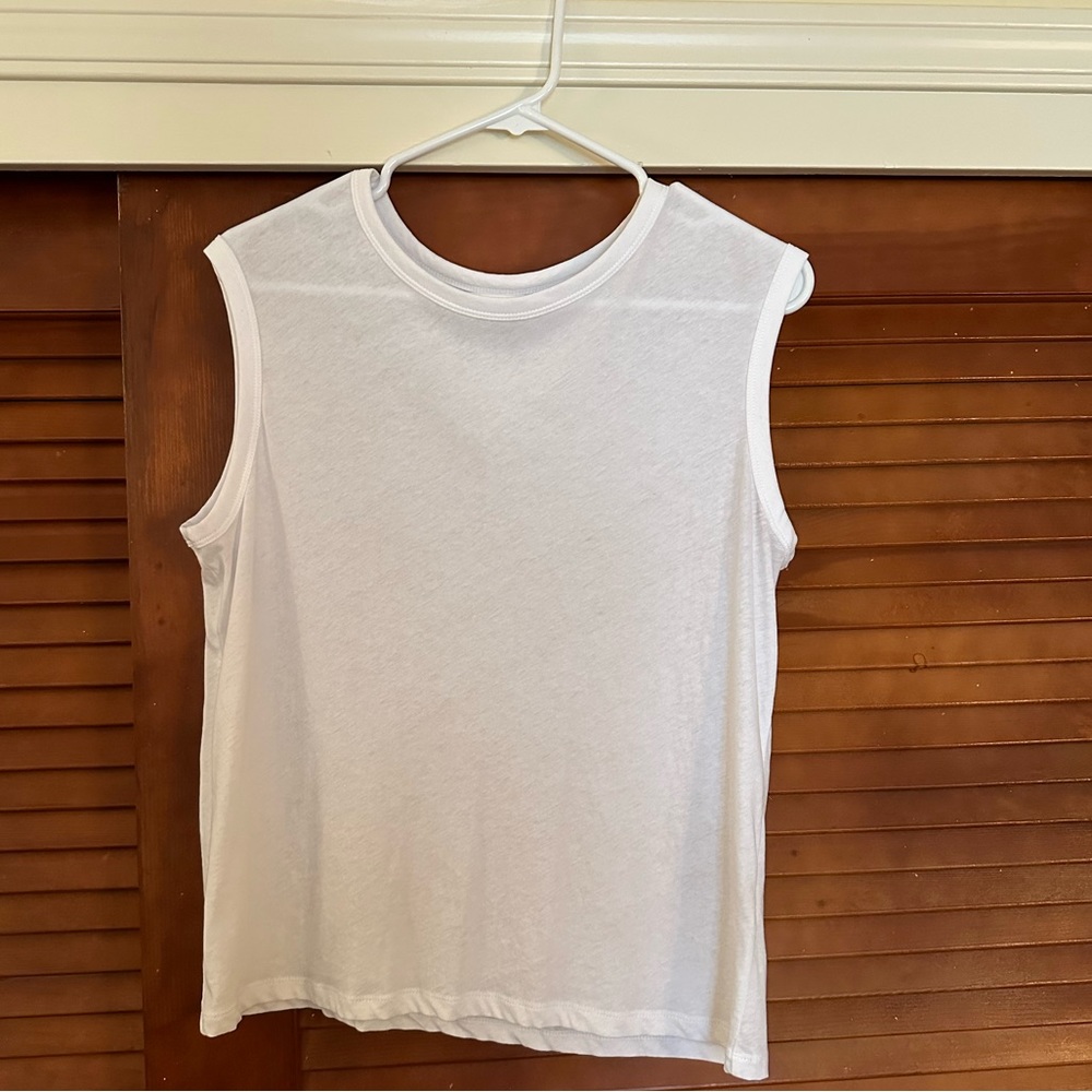 Everlane muscle tee
